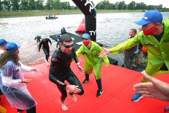 Putin Hails ‘Strongest’ Ironman Contenders in First Russian Race