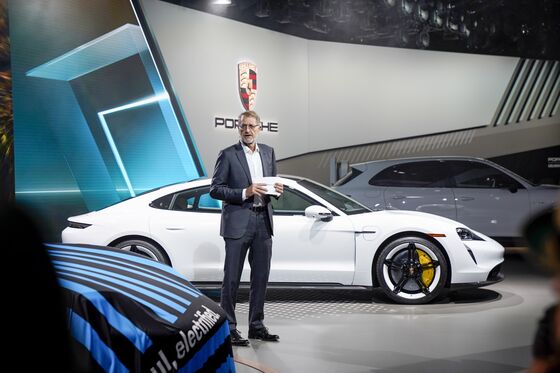 Porsche Sales Stumble on Supply Snarls, Virus Restrictions