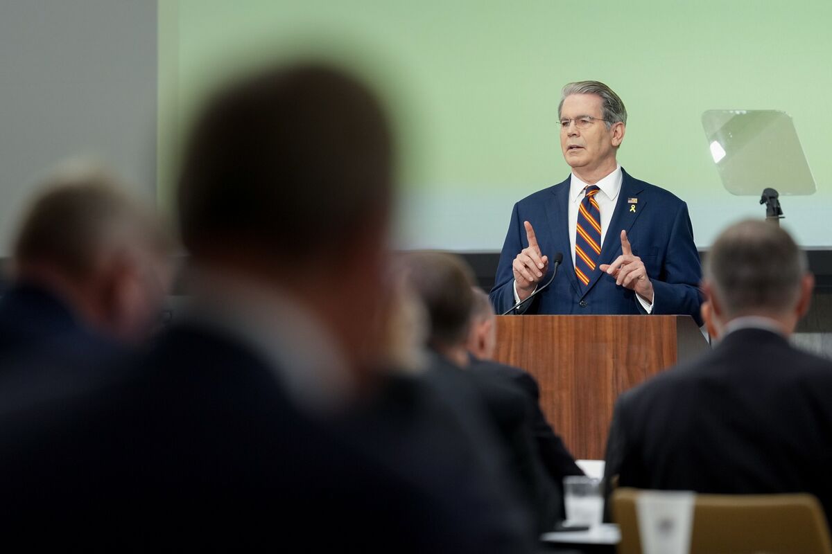 Bessent Touts Drop in Deficit-to-GDP Ratio, Sees Tax-Refund Wave