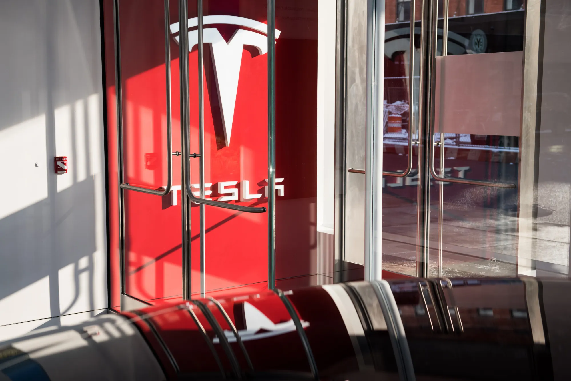 A&nbsp;Tesla&nbsp;showroom in New York.