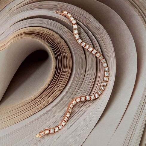 1466624436_20000-diamond-bracelet-you-can-wear-with-jeans-pursuits-bloomberg-lede