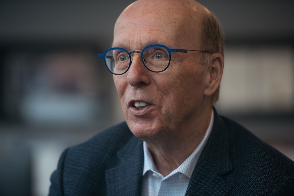 Canada Mortgage Billionaire Buys Stake in The Economist Magazine (Bloomberg)