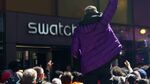 Hundreds Swarm Swatch Stores for "Royal Pop" Release