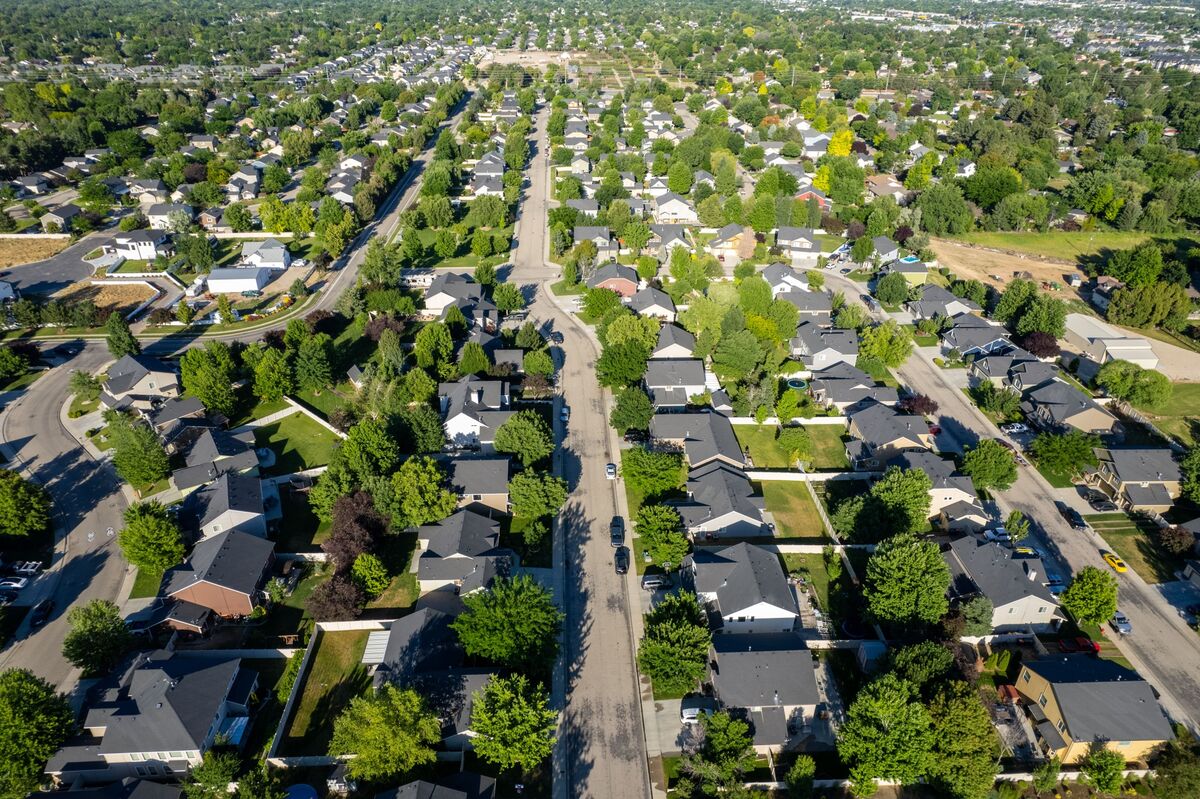 Us 30-year Fixed Mortgage Rate Tops 7%, Hits Highest Since 2001 - Bloomberg