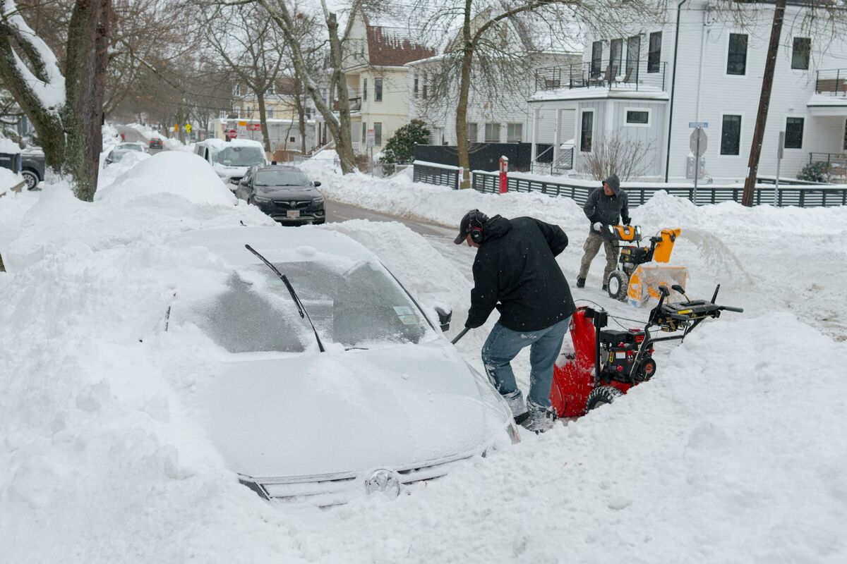 US Natural Gas Slips, Halting Historic Rally After Cold Snap.