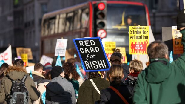 Worst UK Strikes in Decade Shut Schools Cripple Rail Forcing Brits to WFH