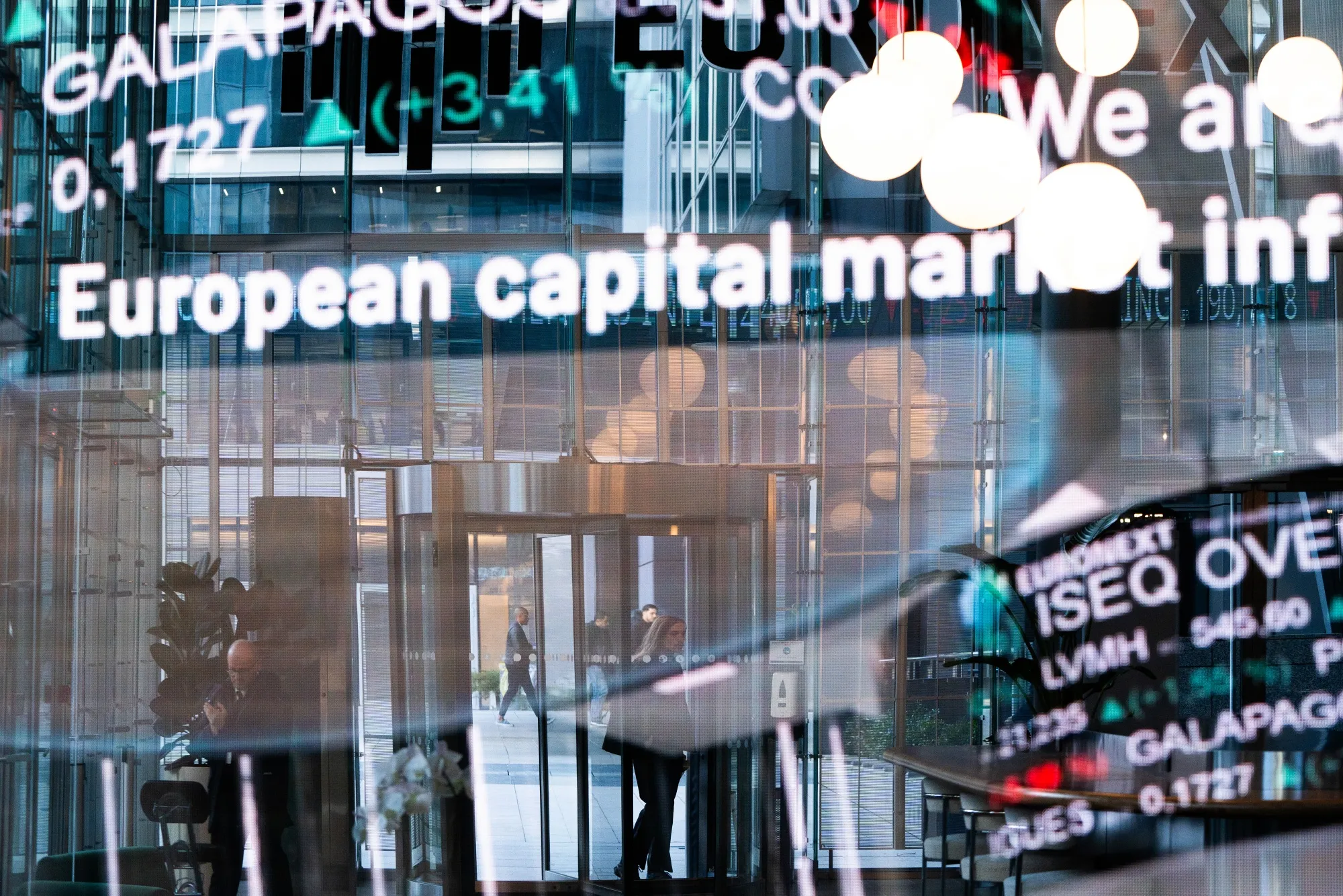 ドルが下落するなら欧州やその他地域の株式の魅力が相対的に増すと、ピクテのサンドストロム氏は指摘