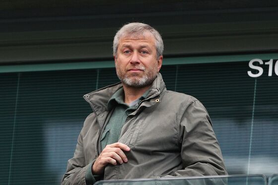 Abramovich Said to Face Delay in Getting U.K. Visa Renewal