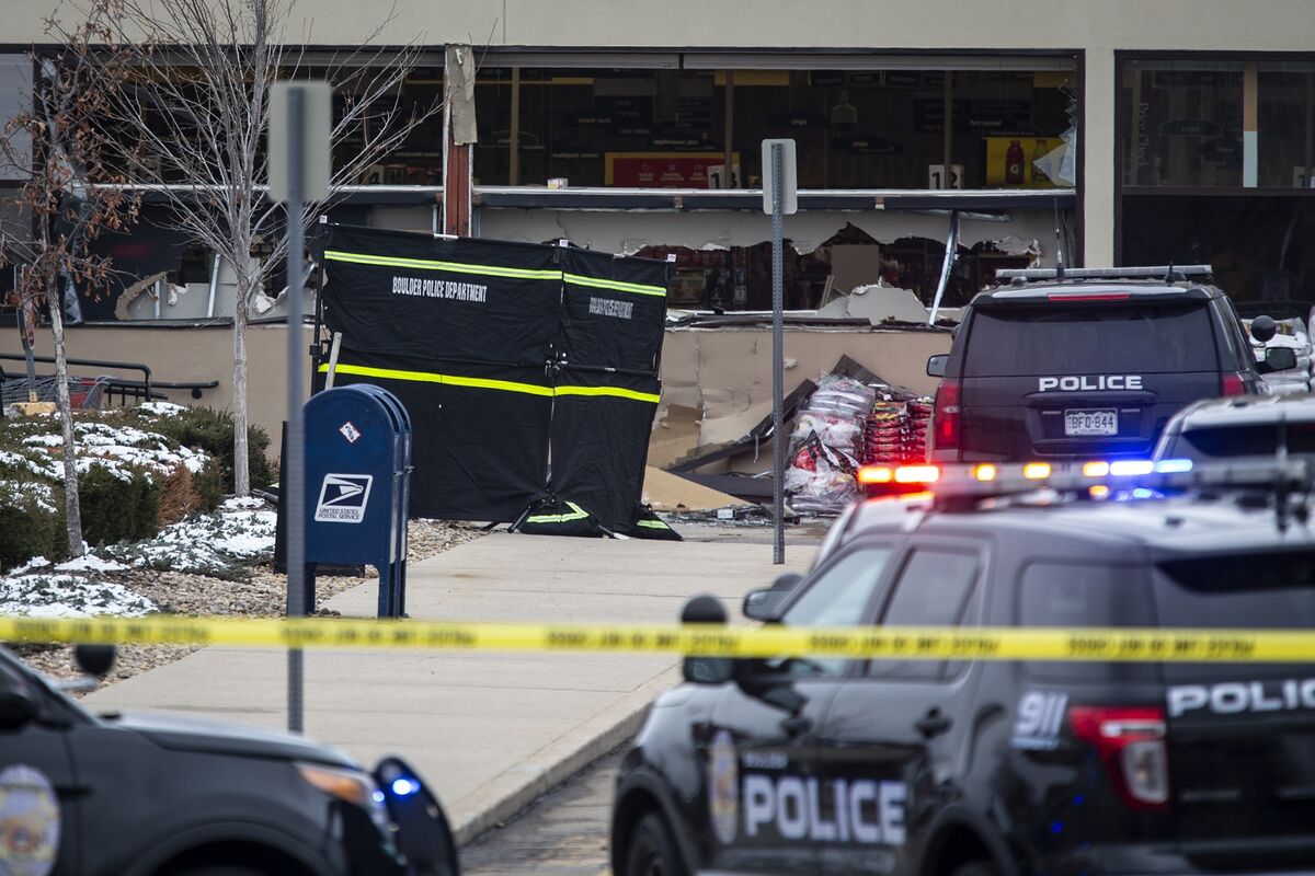 Colorado Suspect Got Assault Weapon 6 Days Before Shooting - Bloomberg