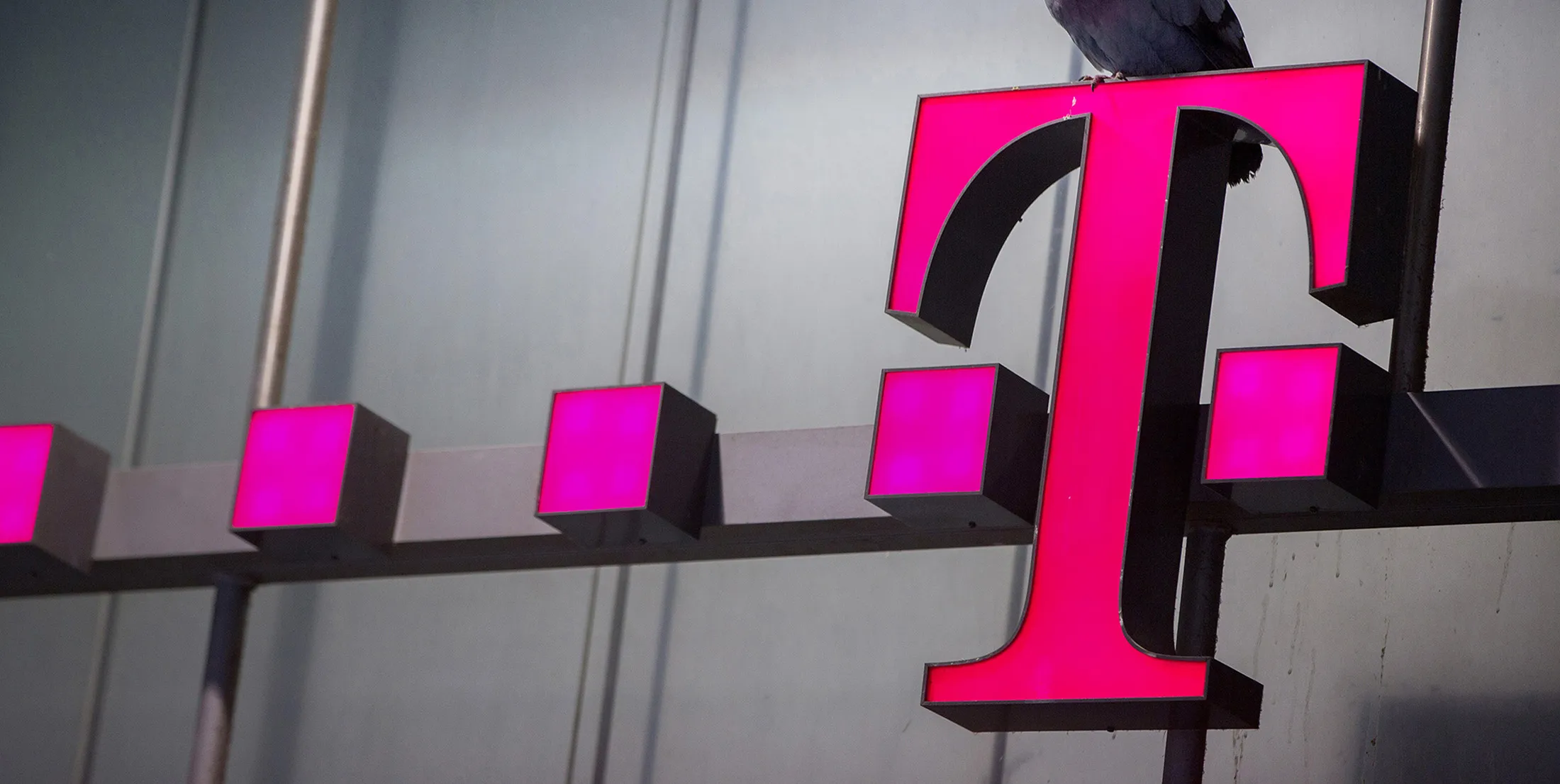 tmobile large lede