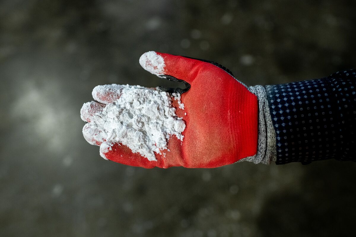 Chile Unveils Lithium Salt Flats It Plans to Lease to Private Companies ...