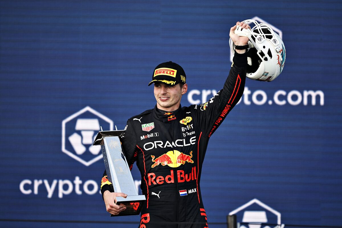 Max receives F1 World Championship trophy 2022: 'An exceptional year' 