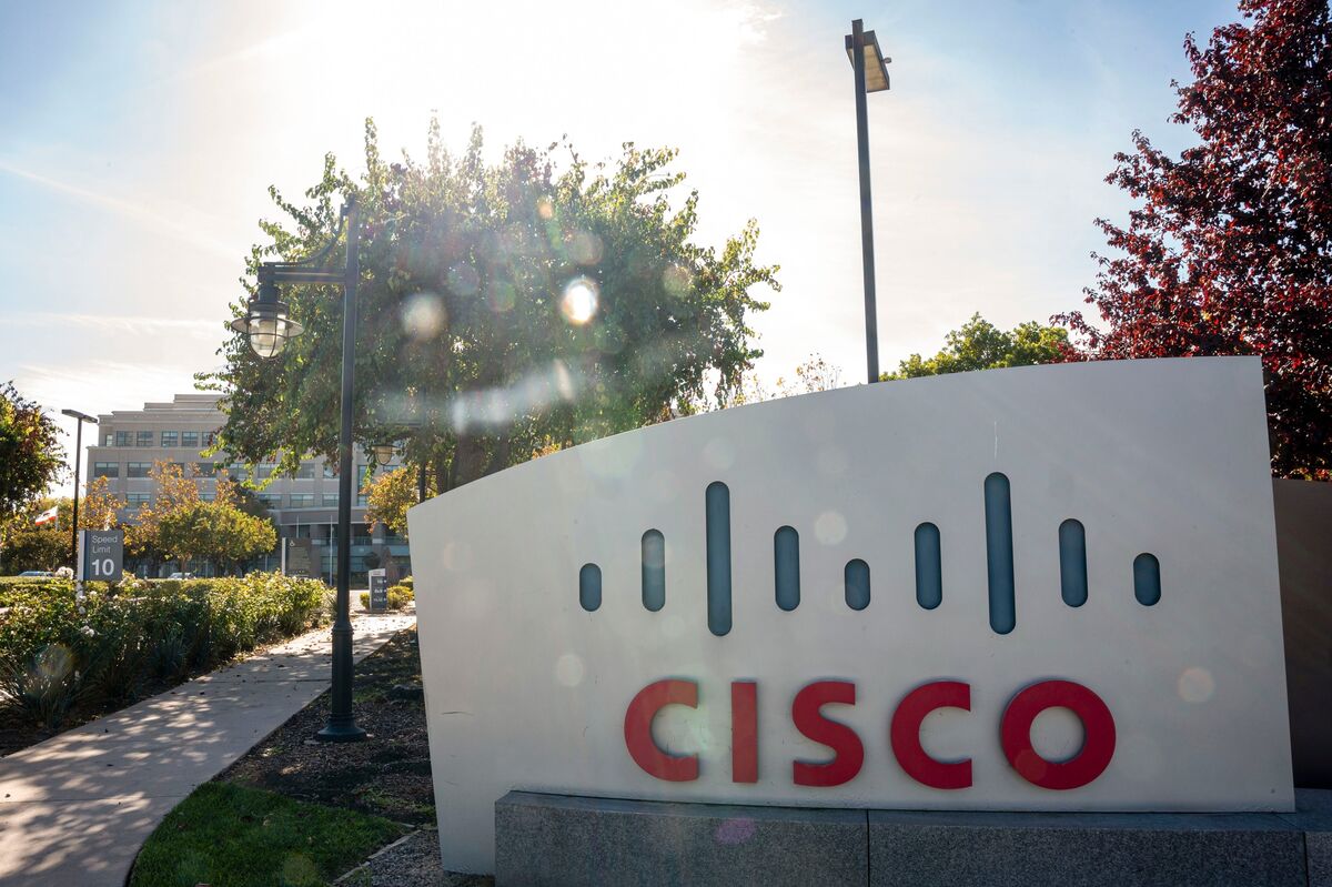 Cisco Unveils Server Rack for Running AI in Stores, Factories