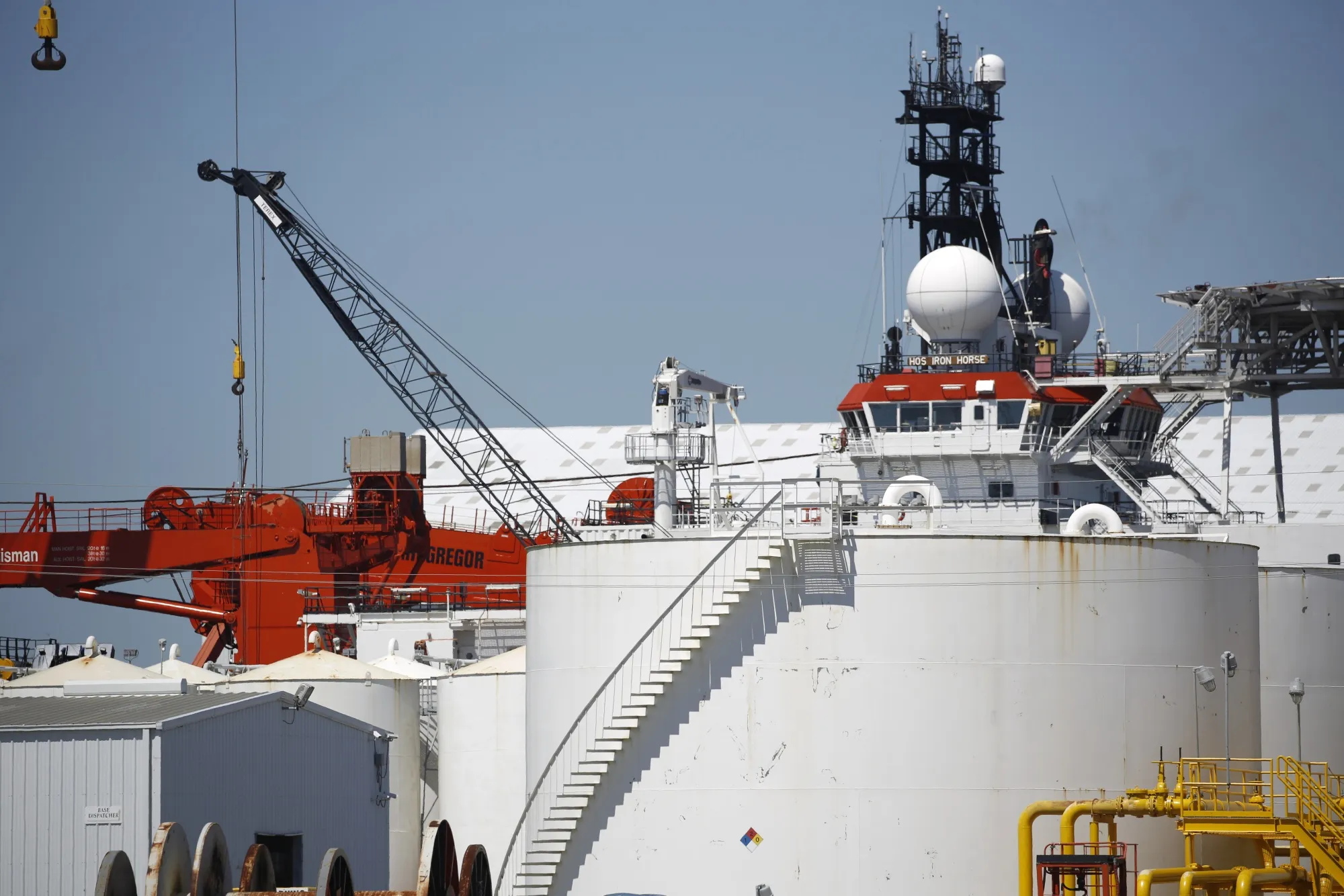 Oil’s Rise Above $40 Comes as Demand Recovers, Shale Reawakens