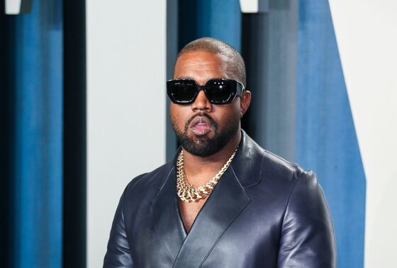 Talked Up as Spoiler, Kanye West’s 2020 Bid Draws Mostly Shrugs