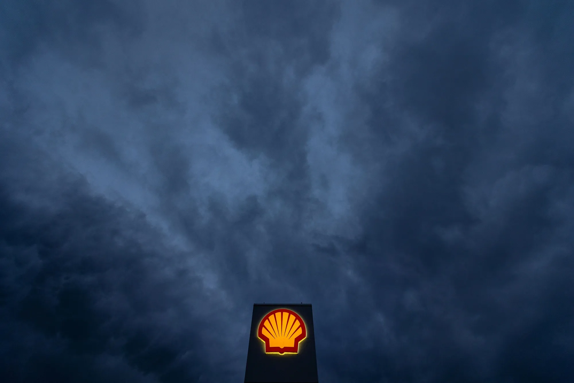 Shell Plc has walked back its once-ambitious plans to develop millions of carbon offsets projects around the world.&nbsp;
