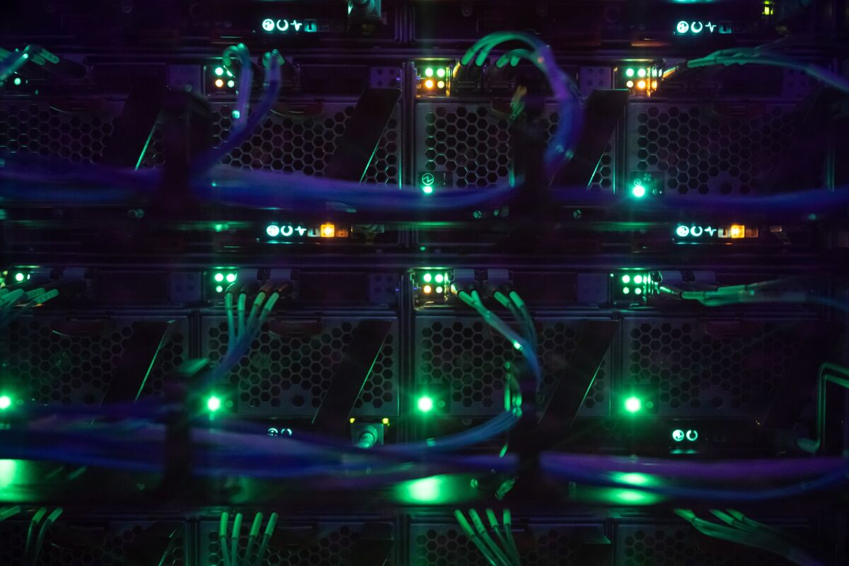 AI Boom Spurs Insider Selling by Nvidia, CoreWeave Billionaires