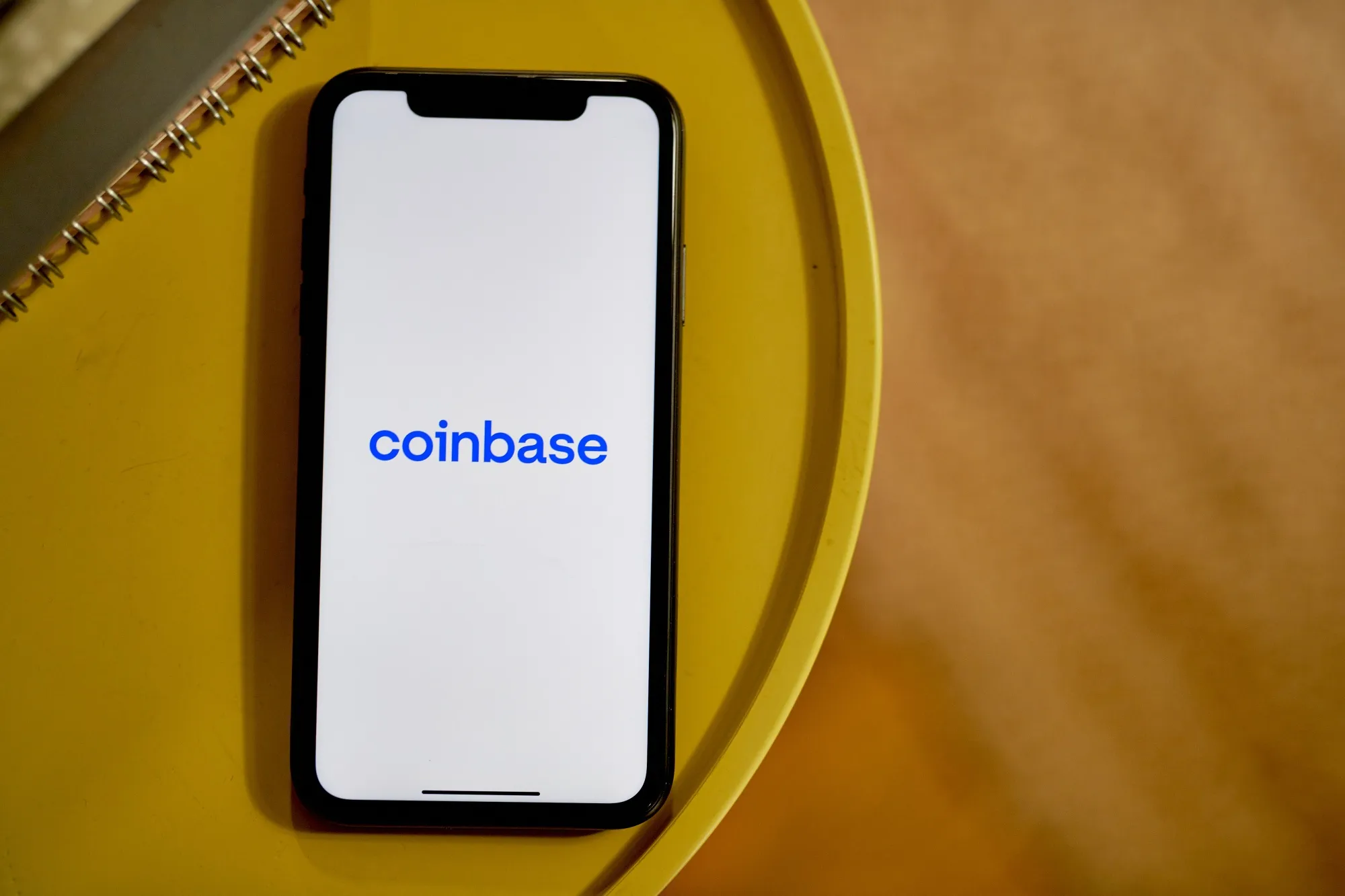 Coinbase (COIN) Blockchain Base Is Flooded With Scam Crypto Tokens -  Bloomberg