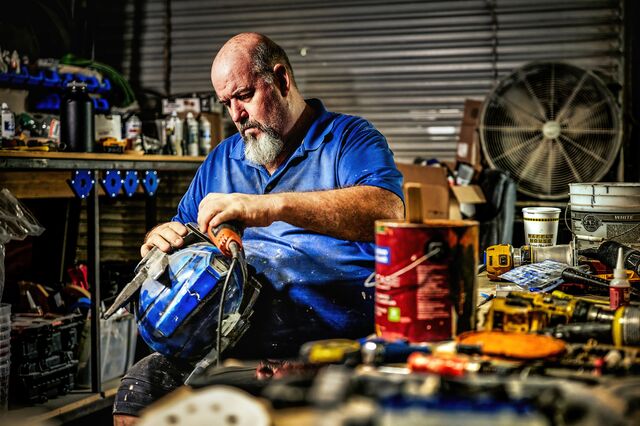 Rodger Marsh, who sculpts scenery for Home Theme Orlando.