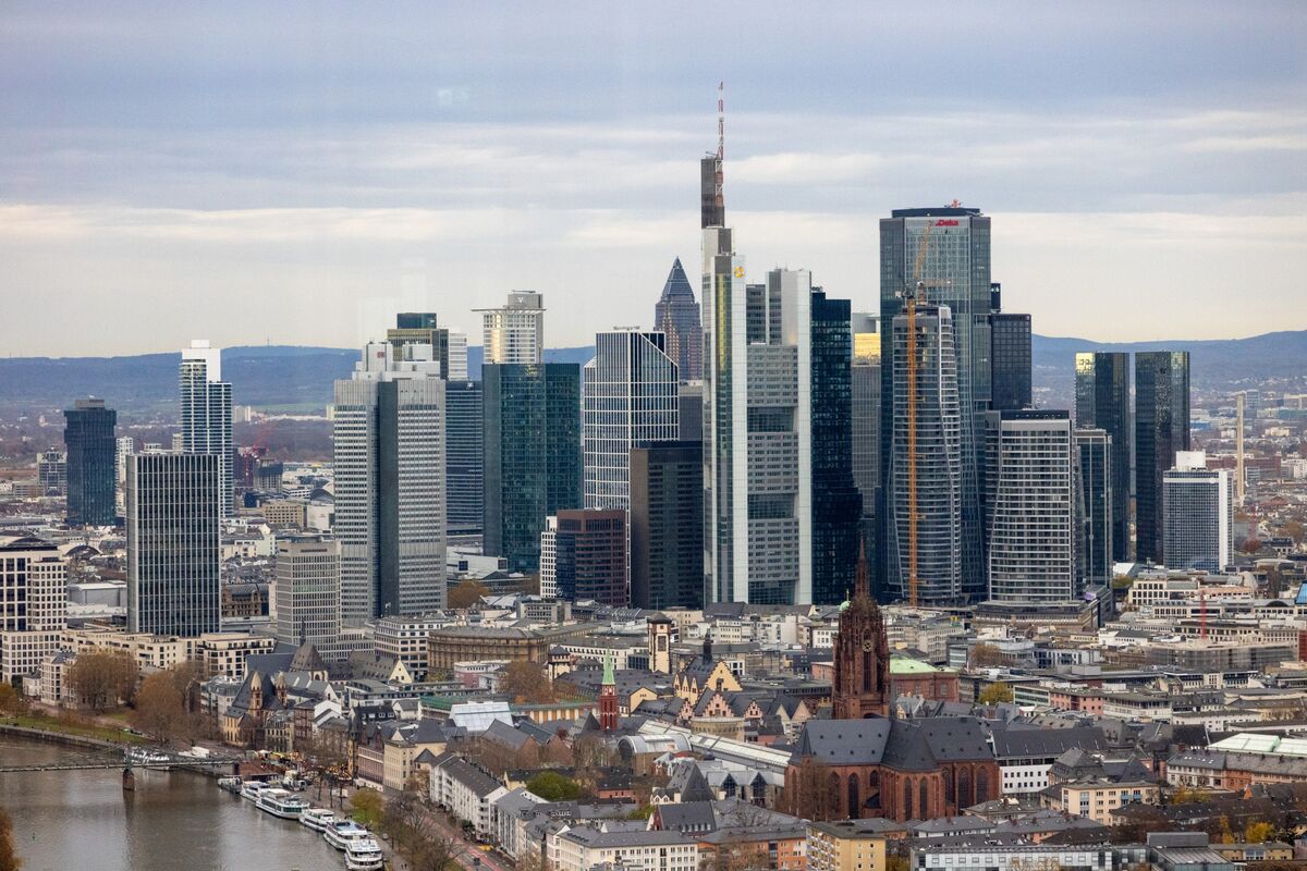 Fosun Unit Is Said to Near Deal for Apollo-Backed Athora Germany