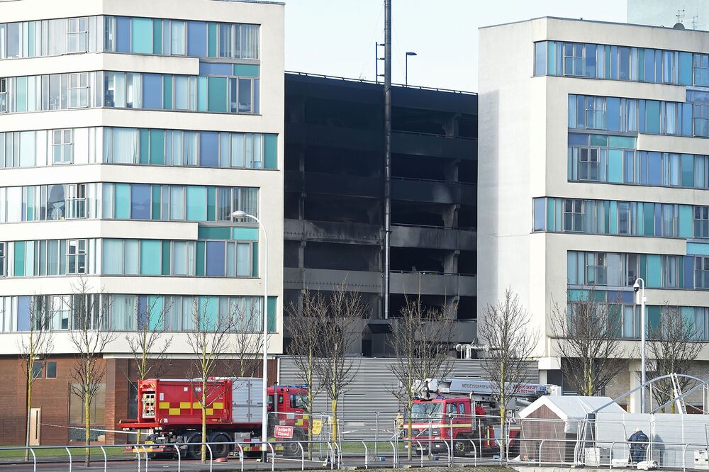 Parking Garage Fire Destroys Roughly 1 400 Cars In U K Bloomberg