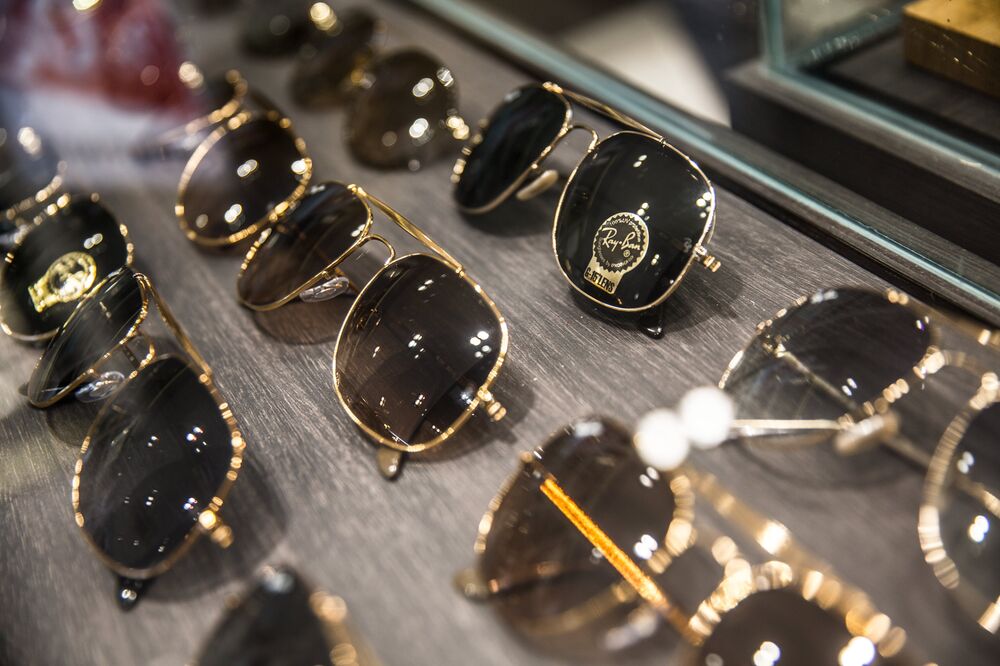 luxottica group ray ban