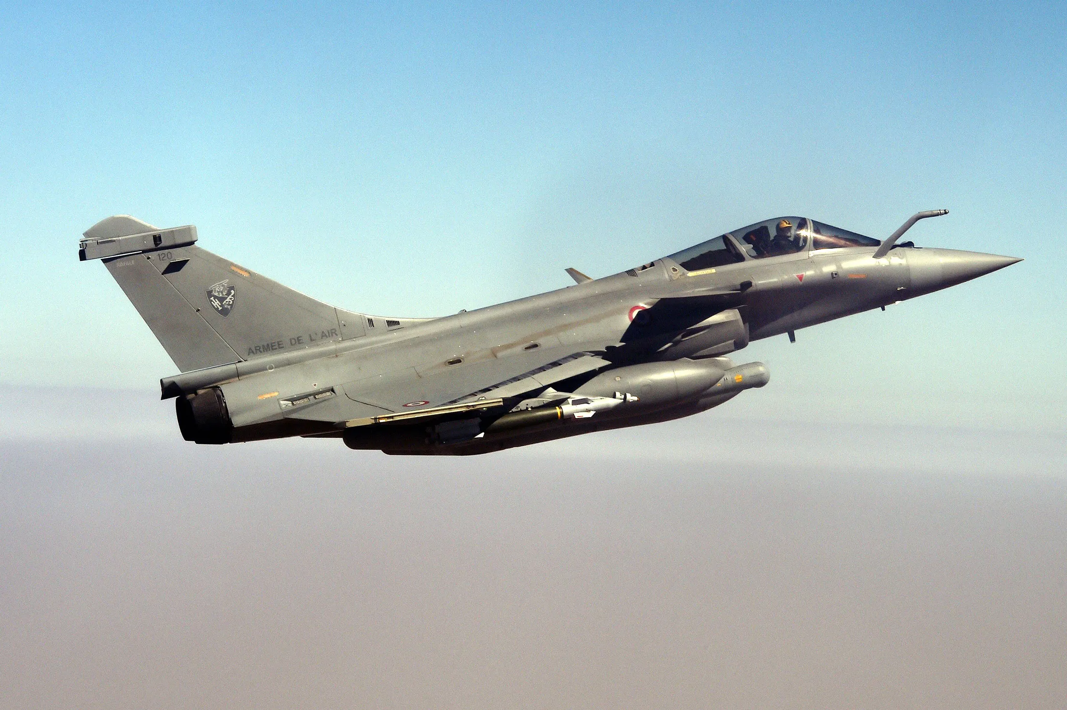 A Rafale fighter jet.

