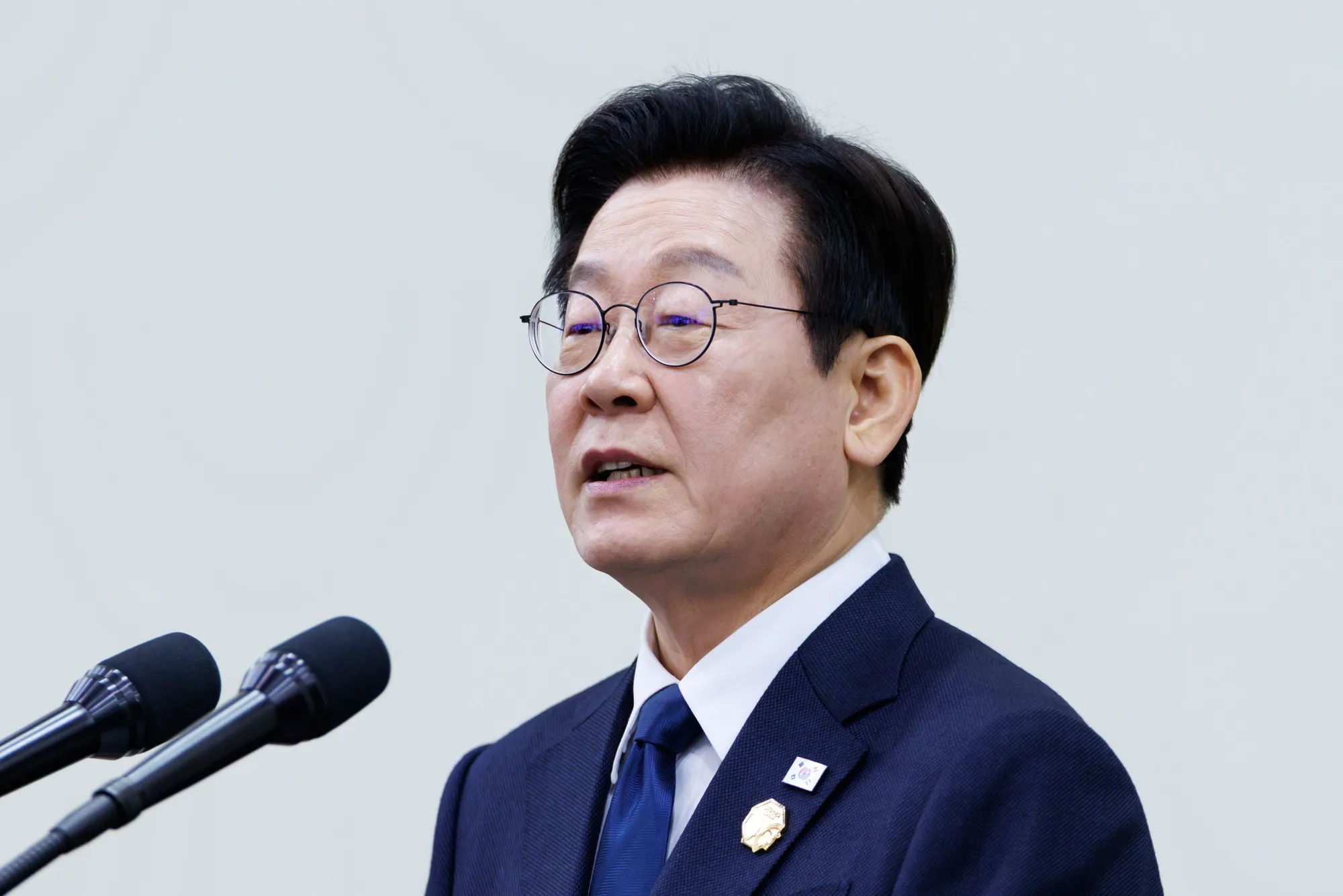 韓国の李大統領、国民に節電呼びかけ－電力料金は現行水準を当面維持