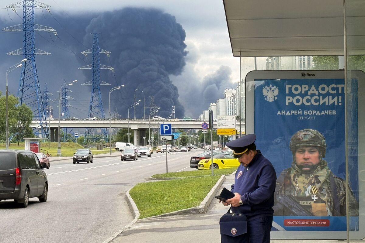 bloomberg.com - Javier Blas - Iran Isn't the Only Conflict Vexing the Oil Market
