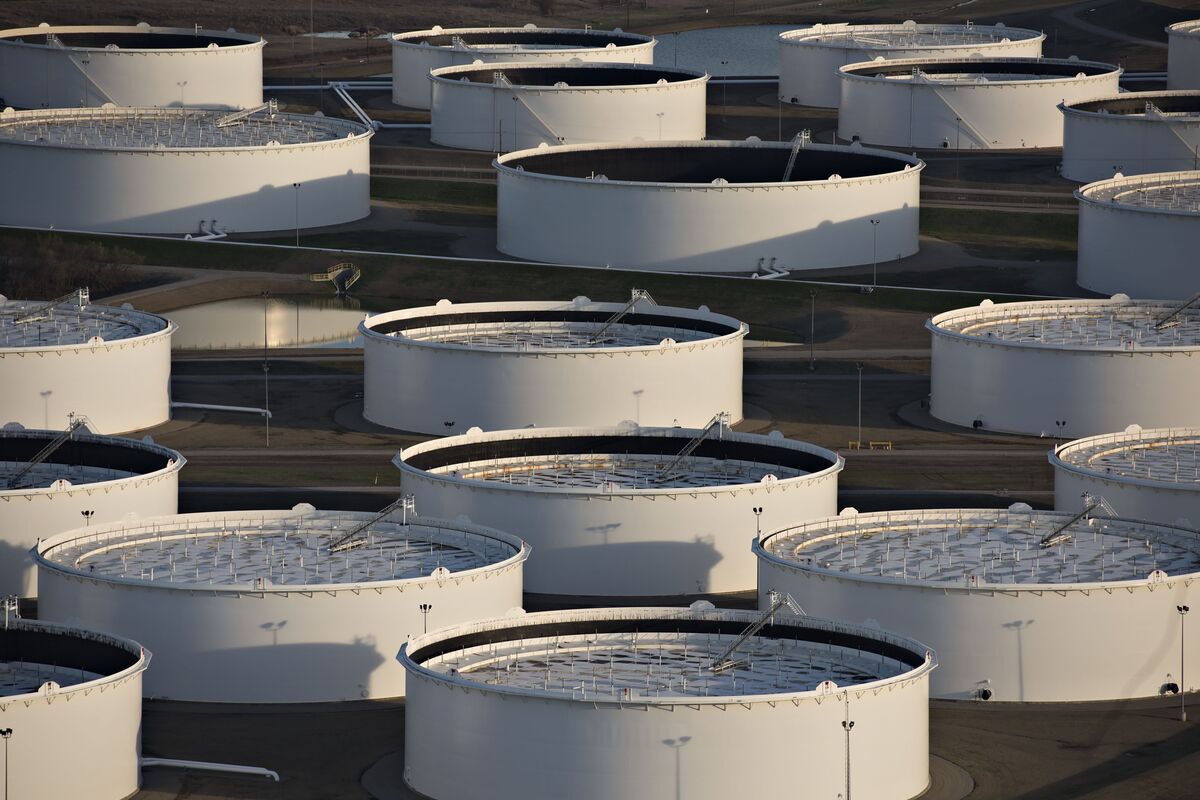 Brace for $200 Oil If War Lasts Till June, Macquarie Warns
