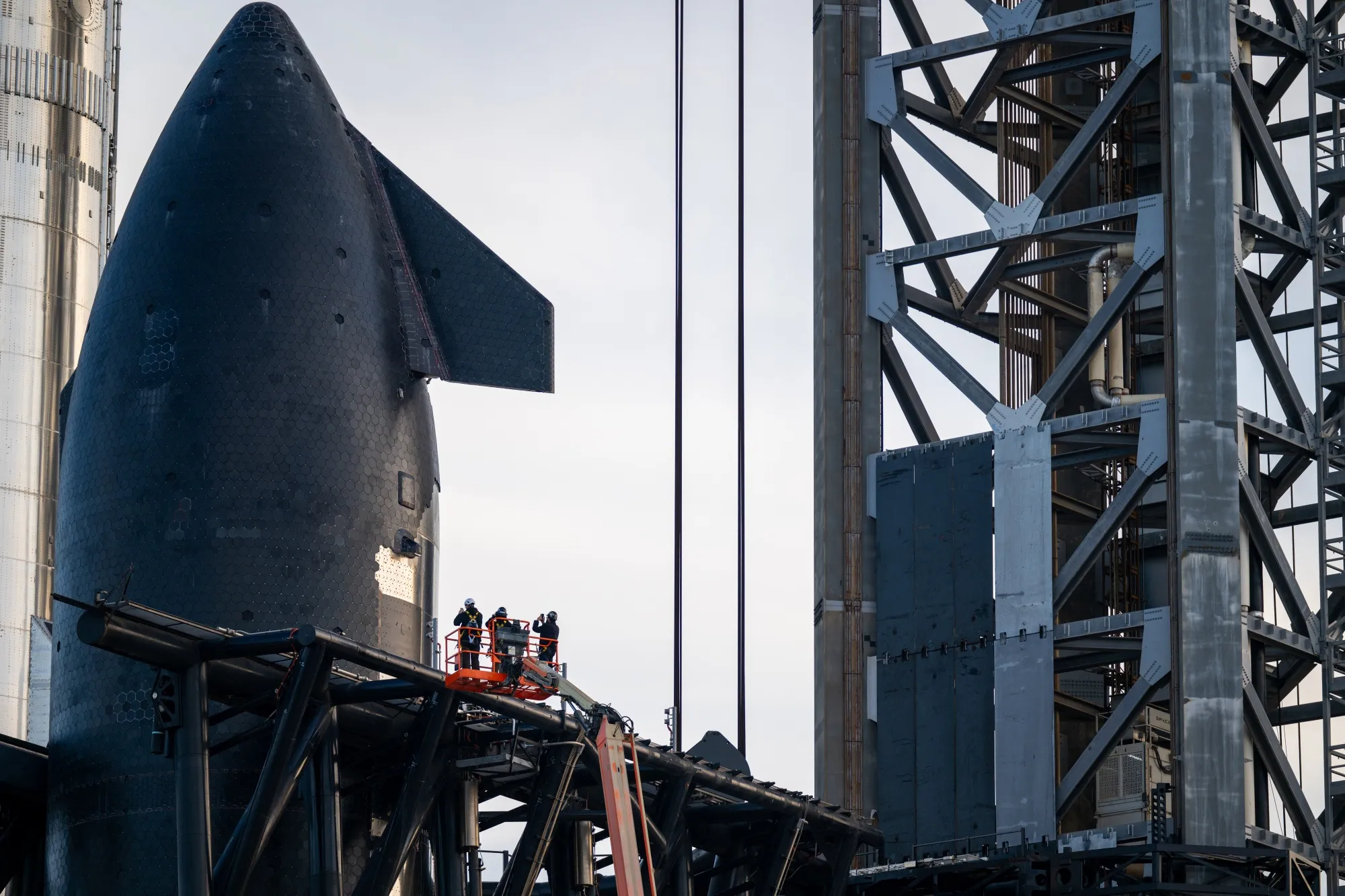 Starship Rocket Explosions Pose Test For SpaceX Valuation - Bloomberg