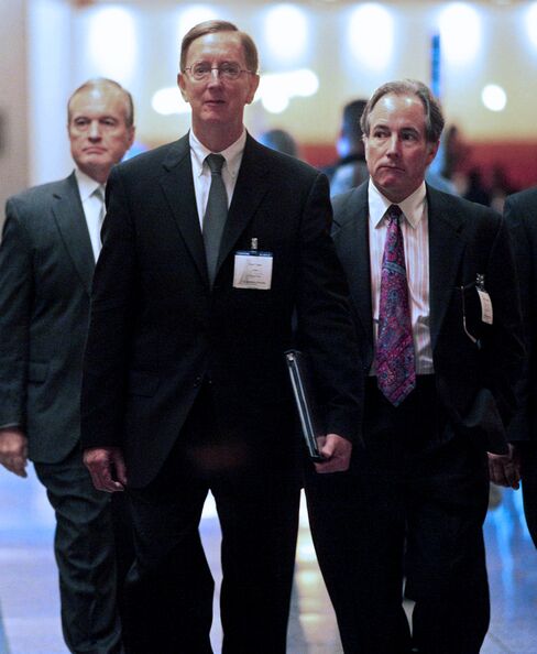 Dollar Chairman Thomas Capo and CEO Scott Thompson