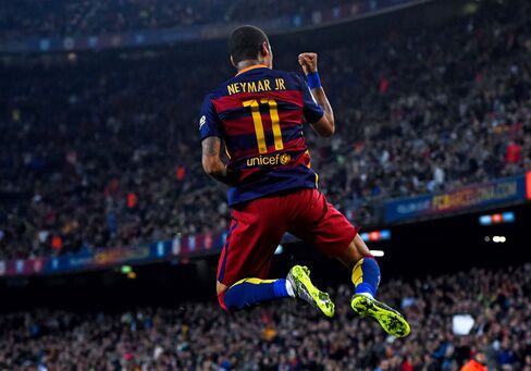 FC Barcelona v Rayo Vallecano - La Liga