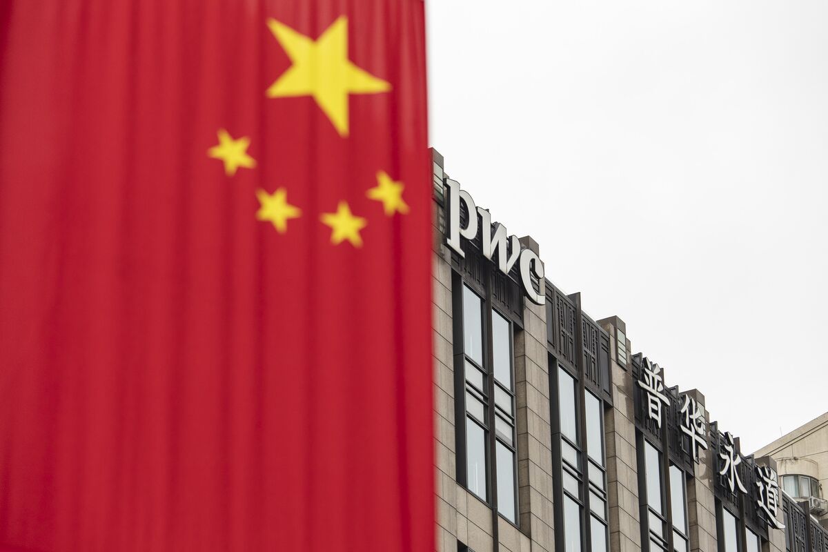 China multa PwC e interrompe negócios por seis meses por causa da Evergrande