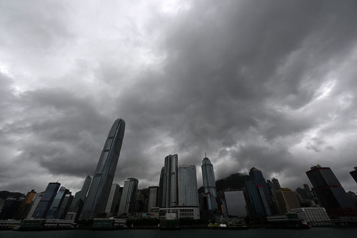 Weather The Storm: The Bloomberg Close, Asia Edition - Bloomberg