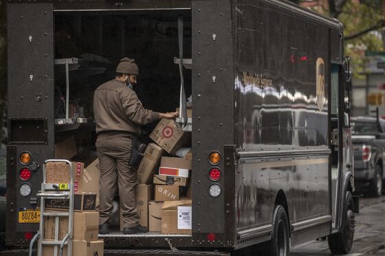 FedEx, UPS See Delivery Van Shortage Amid E-Commerce Rush