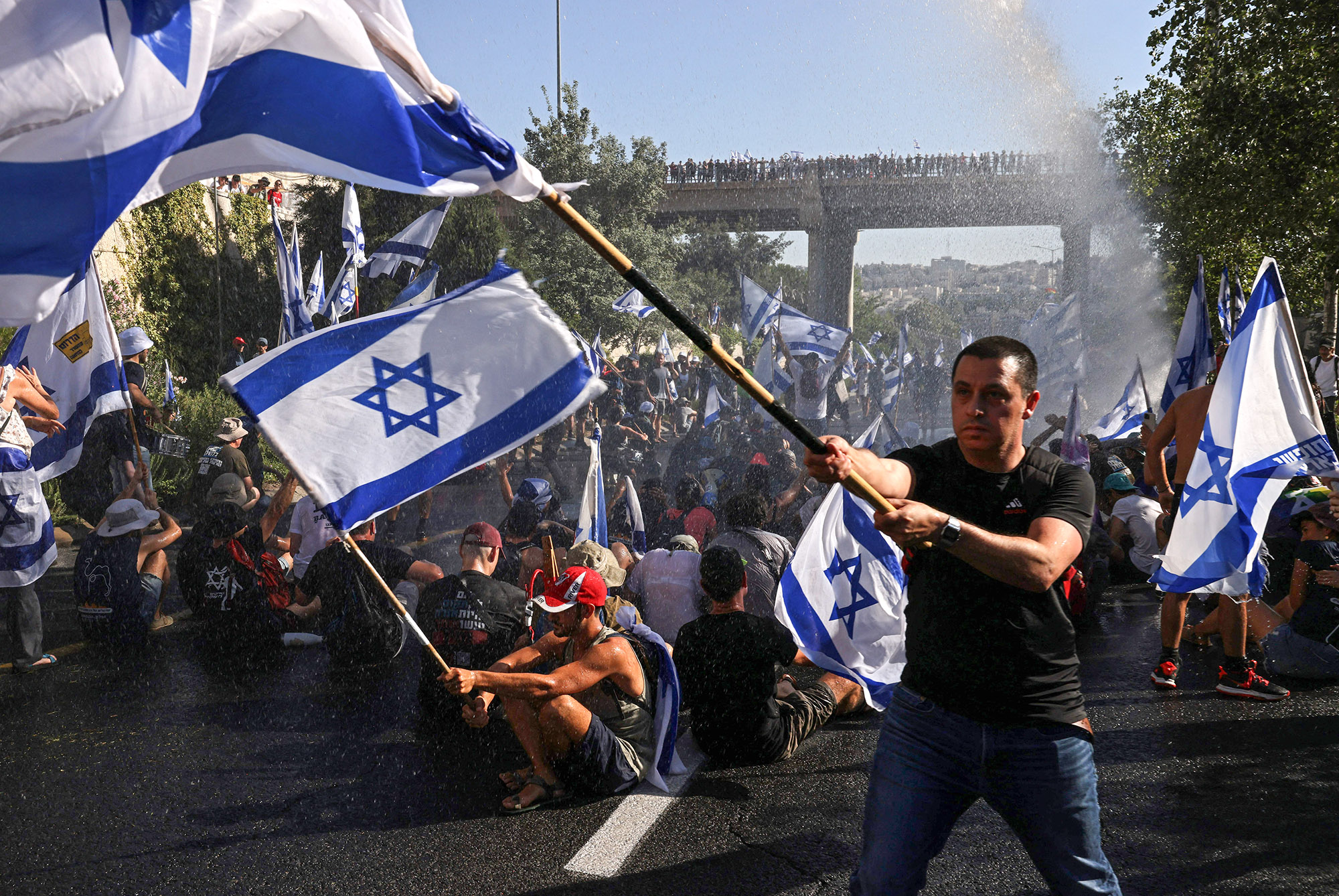 Shekel Volatility Bets Jump as Israeli Politics Unnerves Traders - BNN  Bloomberg