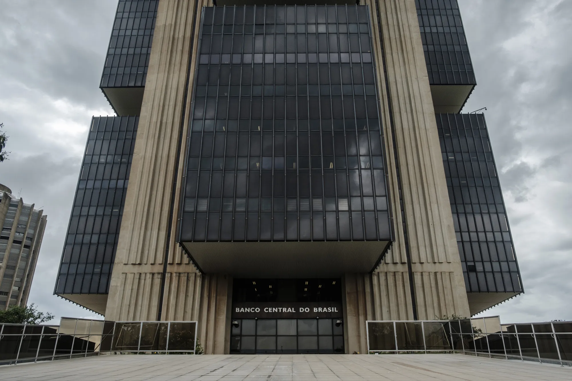 The Central Bank of Brazil headquarters stands in Brasilia, Brazil on Wednesday, Jan. 18, 2017.