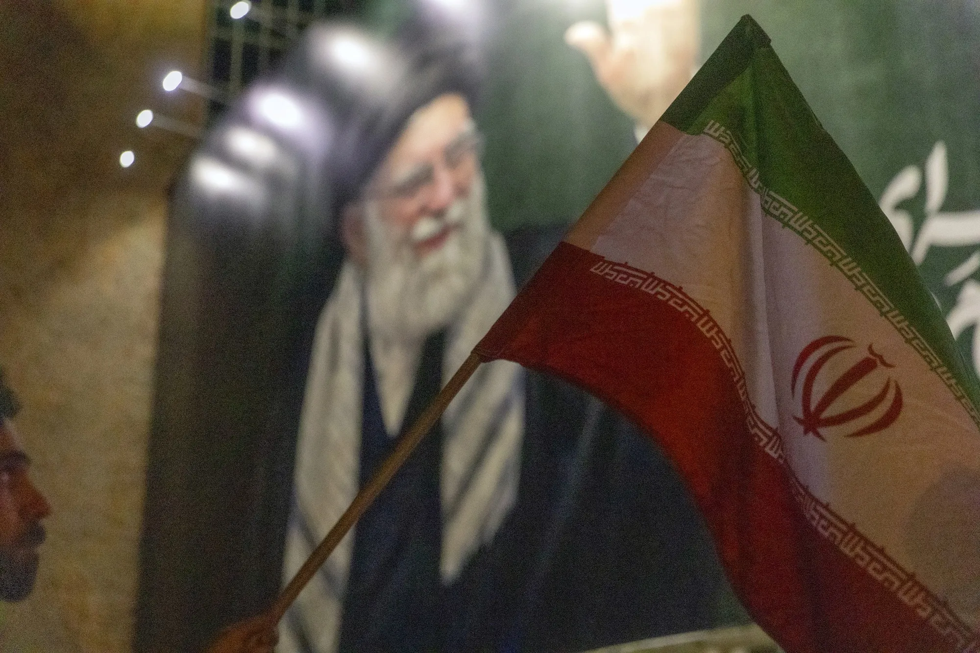 イスラエル､イラン新指導者の選出機関攻撃-会合開催巡り情報錯綜