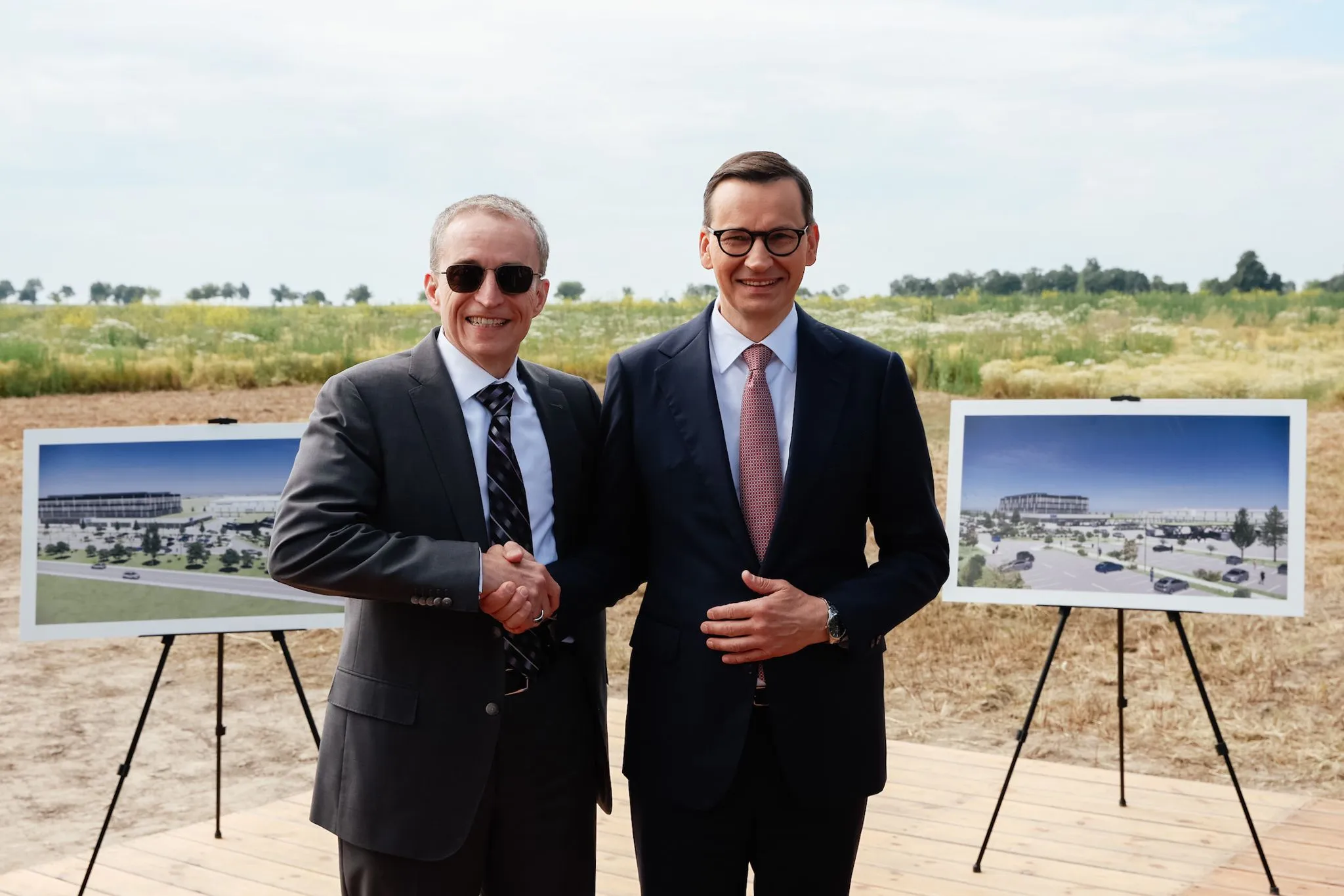 Mateusz Morawiecki, right, and Pat Gelsinger in Wroclaw, Poland, on June 16.