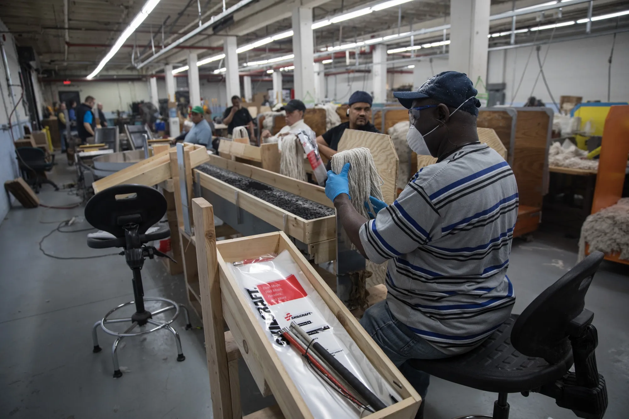 US December ISM Manufacturing Gauge Rises to Highest Level Since March -  Bloomberg