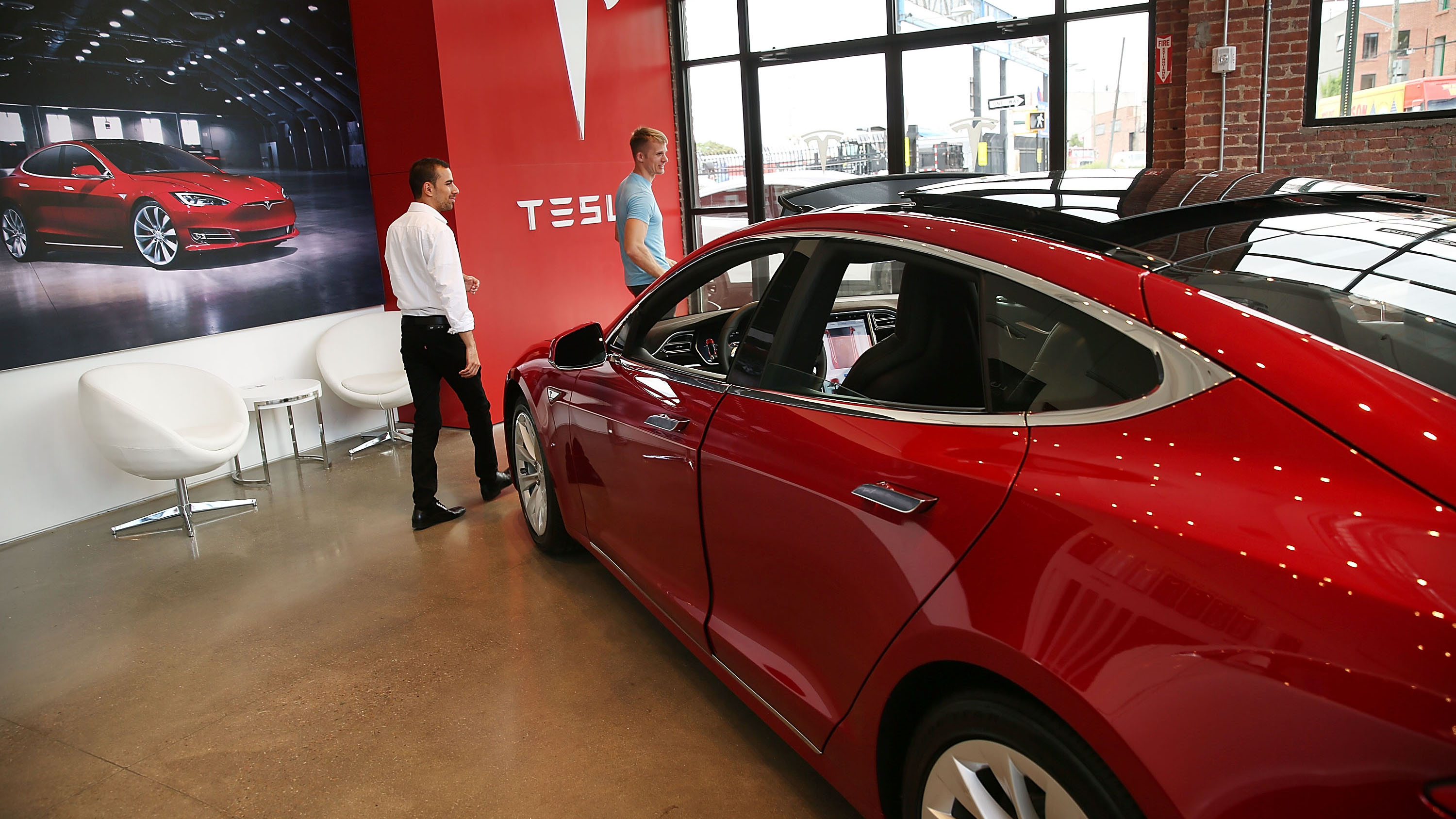 Tesla Just Passed GM to Become Top U.S. Carmaker - Bloomberg3000 x 1688