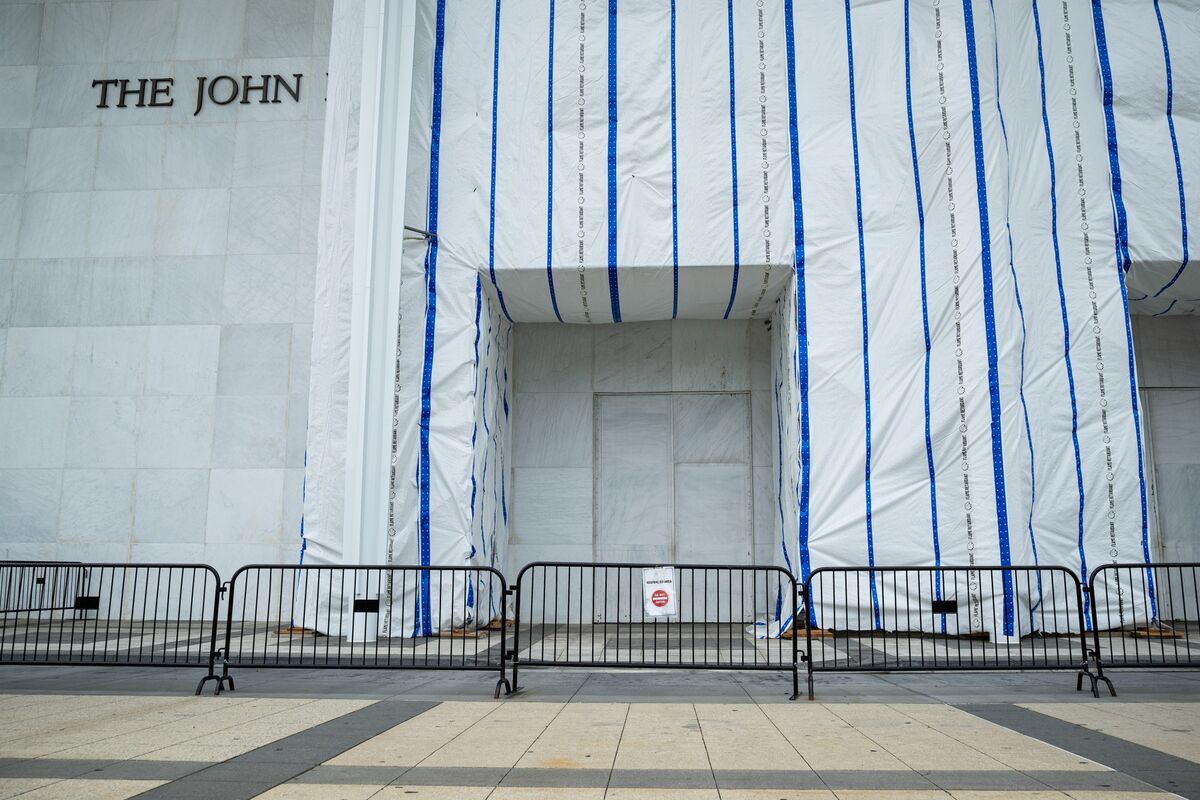 Judge Halts Big Renovations From Kennedy Center’s Trump-Picked Board
