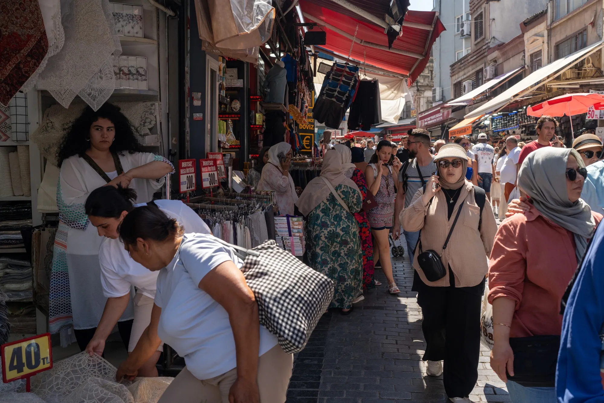Shoppers at the Mahmutpaa Bazaar in Istanbul, Turkey, on Monday, Aug. 4, 2025.&nbsp;