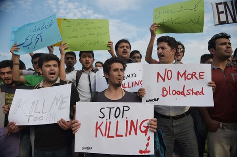 Aziz Accused Of Shiite Bus Slaughter