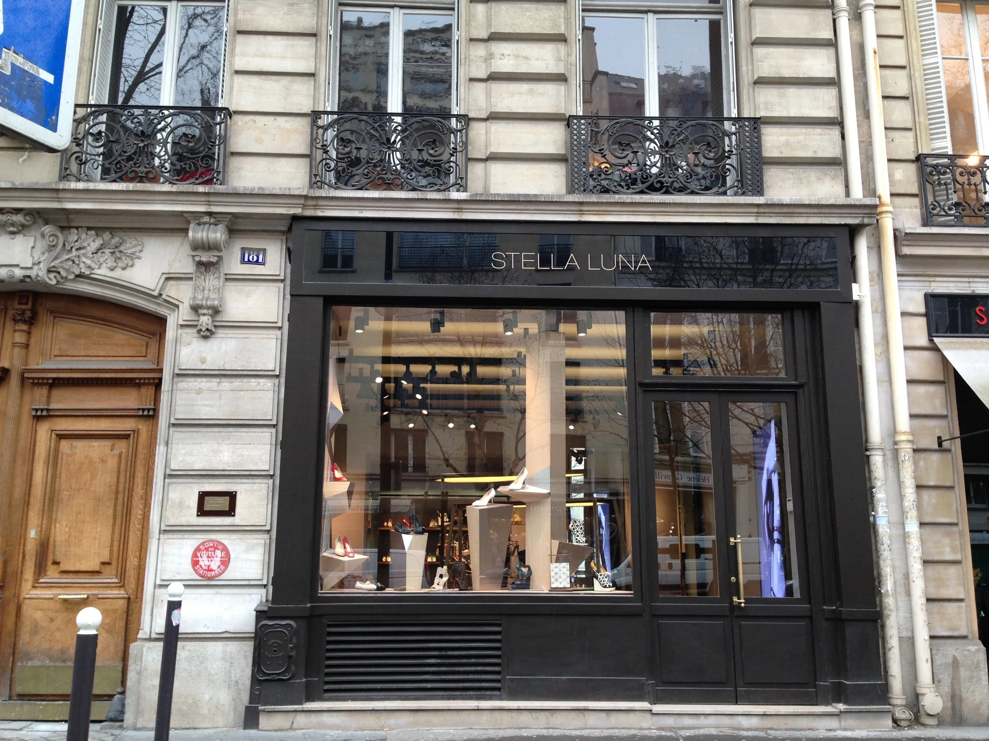 Stella International Takes on LVMH to Expand in Paris - Bloomberg