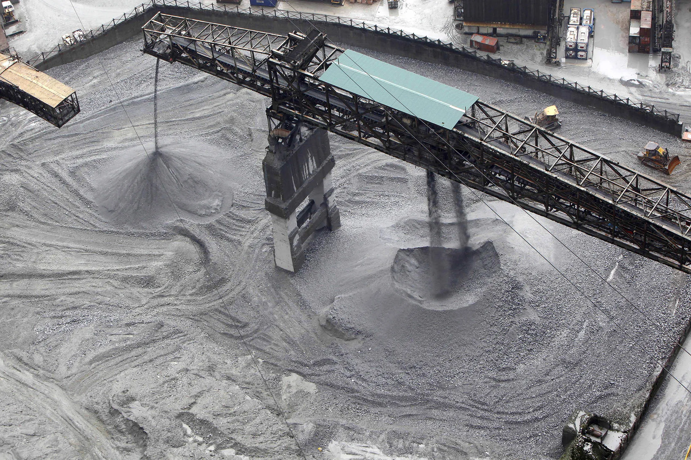 1505371397_freeport grasberg mine