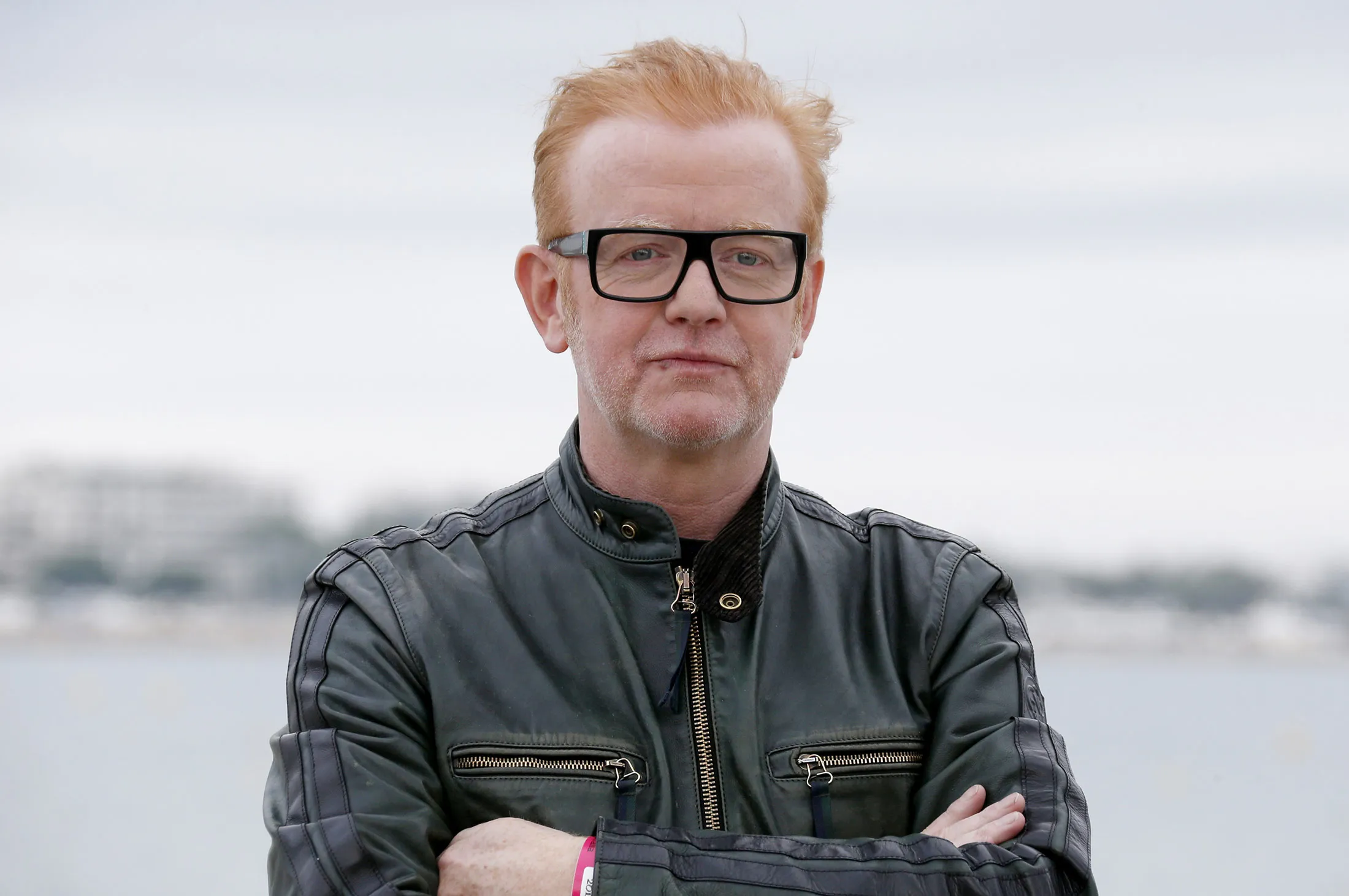 Former “Top Gear” host and radio presenter Chris Evans&nbsp;earned&nbsp;about 2.2 million pounds in 2016, the&nbsp;British Broadcasting Corp. said&nbsp;in its annual report&nbsp;Wednesday.
