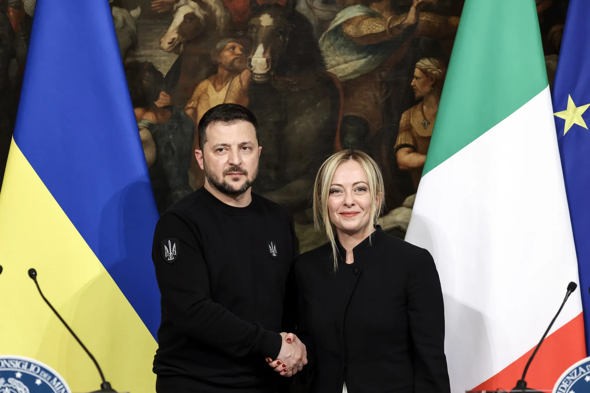 Italian Prime Minister Giorgia Meloni&nbsp;and Ukrainian President Volodymyr Zelenskiy in Rome in May.