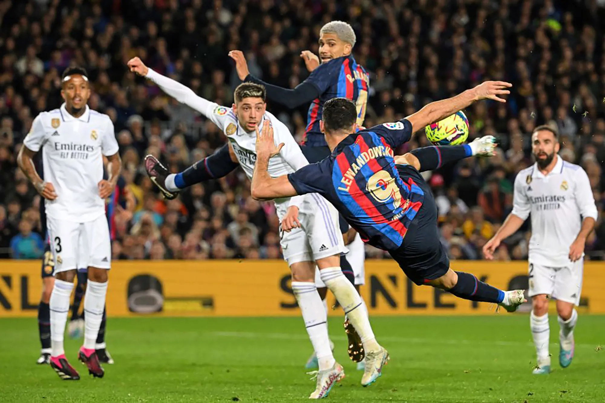 La liga football match discount